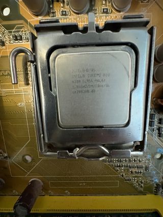 Placa base y procesador + disco duro