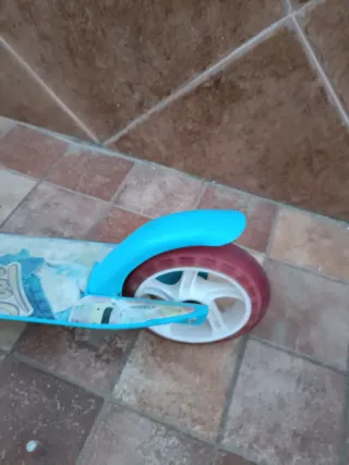 Patinete para niños con estampado de Soy Luna.