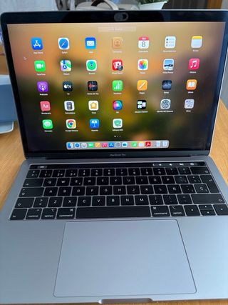 MacBook Pro 13'' (2019). Color Gris Espacial