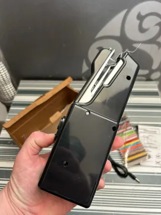 Mini máquina de coser portátil