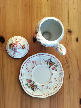 Lattiera antica porcellana floreale