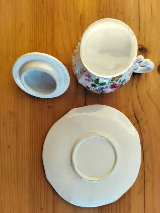 Lattiera antica porcellana floreale