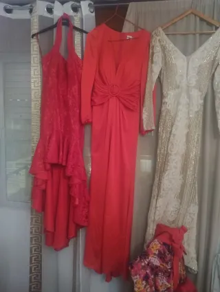 Vestidos de fiesta plateados y dorados