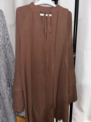 Conjunto de falda y blusa