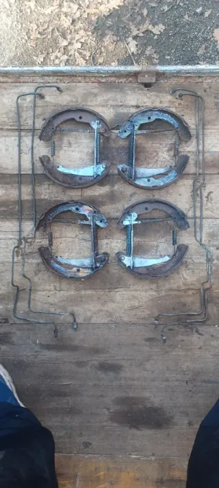 Tuberia y zapatas freno Seat Inca