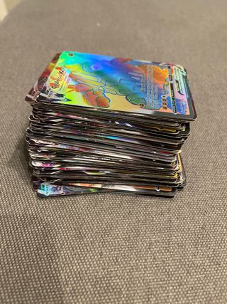 Cartas Pokémon V y VMAX