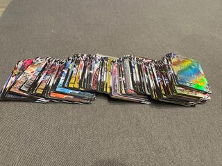 Cartas Pokémon V y VMAX