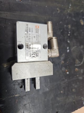3 x Pinza pneumatica Metalwork W157016200 usata