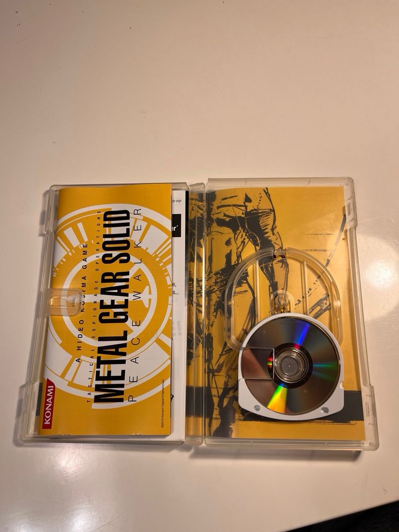 Metal Gear Solid: Peace Walker PSP  (SOLO ENVÍO) afbeelding 3