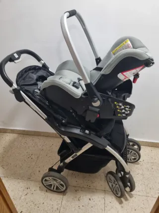 Carrito de bebé y silla de coche