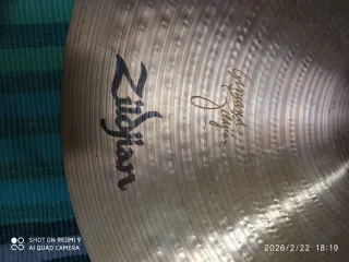 A Zildjian & Cie Vintage 16" Crash