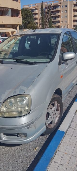 Nissan Almera 2005. ITV pasada hace un mes.