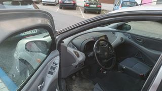 Nissan Almera 2005. ITV pasada hace un mes.