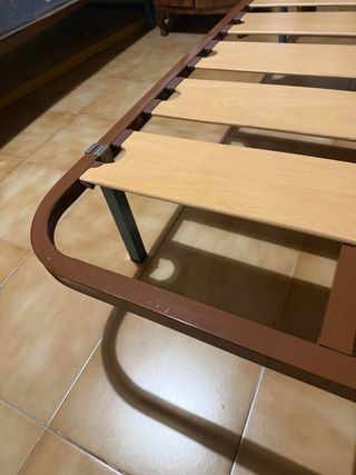 Dos camas con colchón