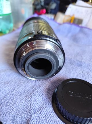 Canon EF-S 18-135mm f/3.5-5.6 IS