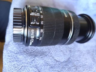 Canon EF-S 18-135mm f/3.5-5.6 IS