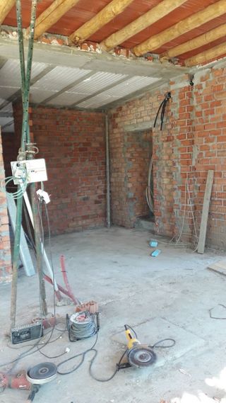 Albañil Profesional: Reformas Azulejo Pintura