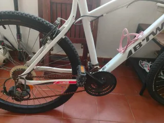 Bicicleta de Montaña B'TWIN Blanca y Rosa