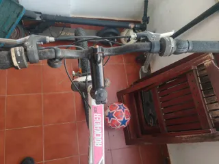 Bicicleta de Montaña B'TWIN Blanca y Rosa