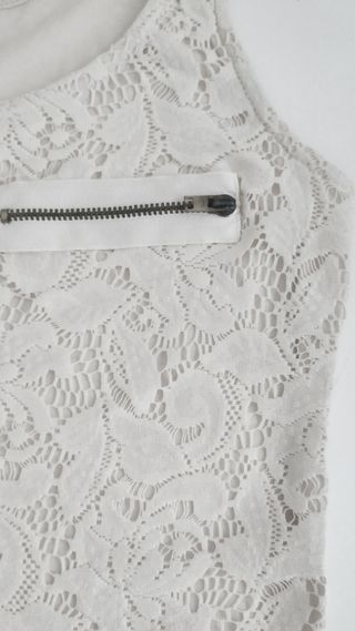 Camiseta encaje Bershka blanca