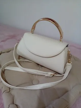 Borsa panna con manico dorato