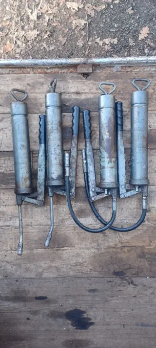 4 Bombas Engrasadoras Manuales