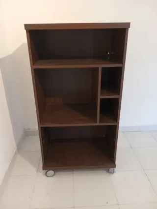 Mueble de comedor de madera