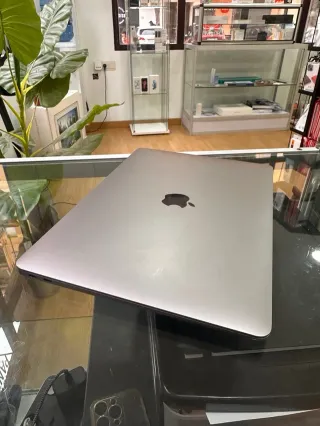MacBook Air M1 256GB 8GB RAM 13,3 Plata