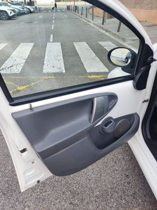 Toyota Aygo 2011 Automático