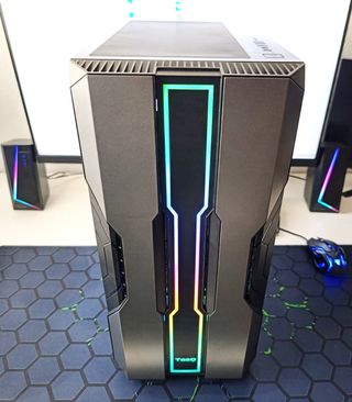 PC GAMING COMPLETAMENTE NUEVO - RYZEN7 - RTX5060Ti