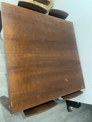 Mesa de comedor extensible de madera