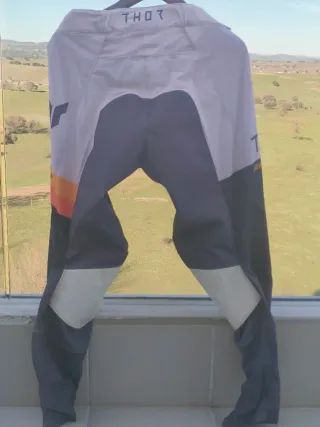 Pantalones Motocross Thor Grises y Blancos