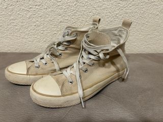 Zapatillas altas beige y blancas