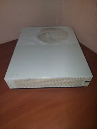 Xbox one Serie S + Mando y Cables