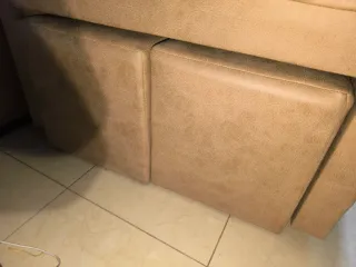 Sofá chaiselong 3 plazas + 2 puffs