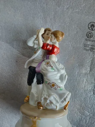 Statuetta musicale vintage in ceramica