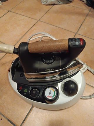 Centro de Planchado profesional con vapor potente