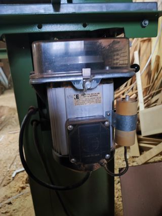 Fresadora Elektra TF100M para madera