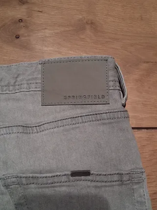 PANTALÓN SLIM COLOR GRIS MARCA SPRINGFIELD