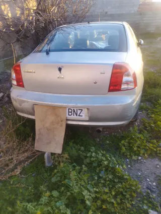 Despiece Kia shuma dos