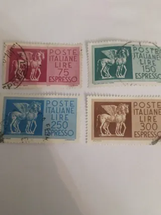 4 Francobolli Italiani Espresso Vari Valori