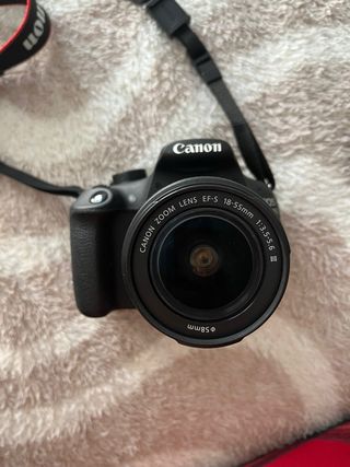 Cámara Canon 1200D + muchos  Accesorios
