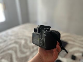 Cámara Canon 1200D + muchos  Accesorios