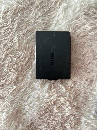 Cámara Canon 1200D + muchos  Accesorios