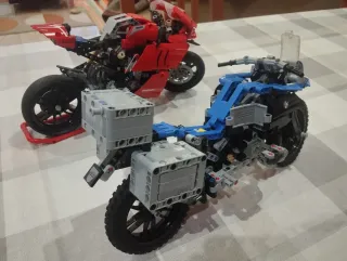Lego Technic – Ducati Panigale V4 & BMW R1200 GS