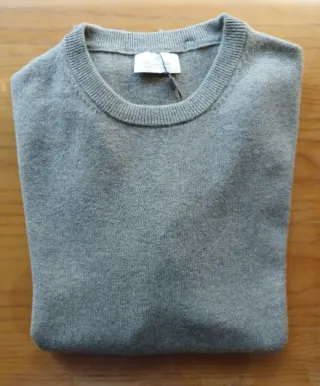 Jersey gris verdoso