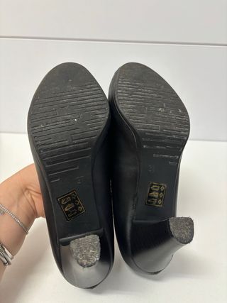 Zapatos de tacón negros