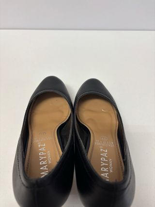 Zapatos de tacón negros