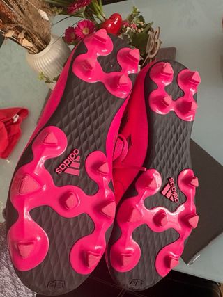 Zapatillas de fútbol Adidas rosas y negras tall 32