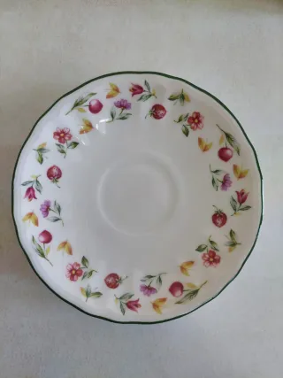 Juego 12 servicios San Claudio, modelo grana